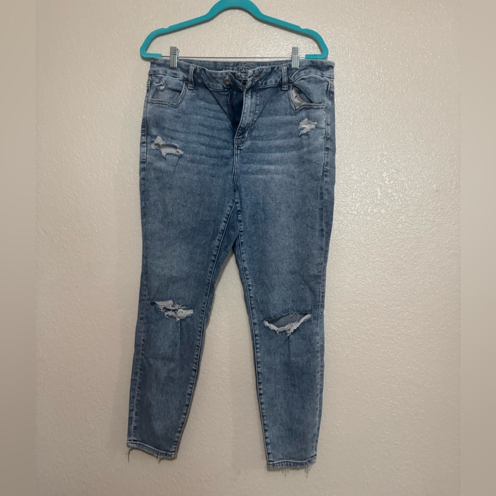 American Eagle Outfitters Light Blue Distressed Jeans